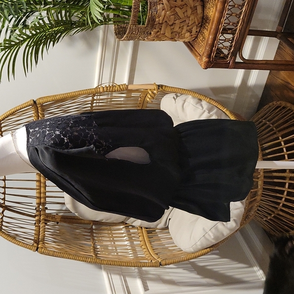 Silky, sexy top - Picture 3 of 5